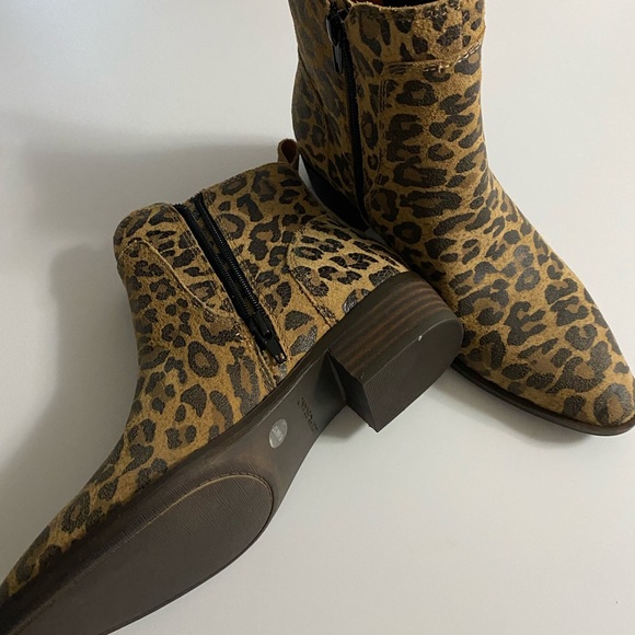 Lucky Brand Boots - Picture 5 of 6